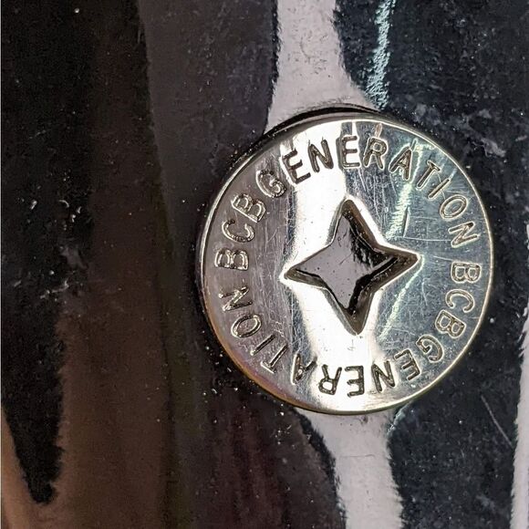 BCBGeneration Black Patent Leather Queenie Platform Wedge Thong Sandals - Picture 7 of 10